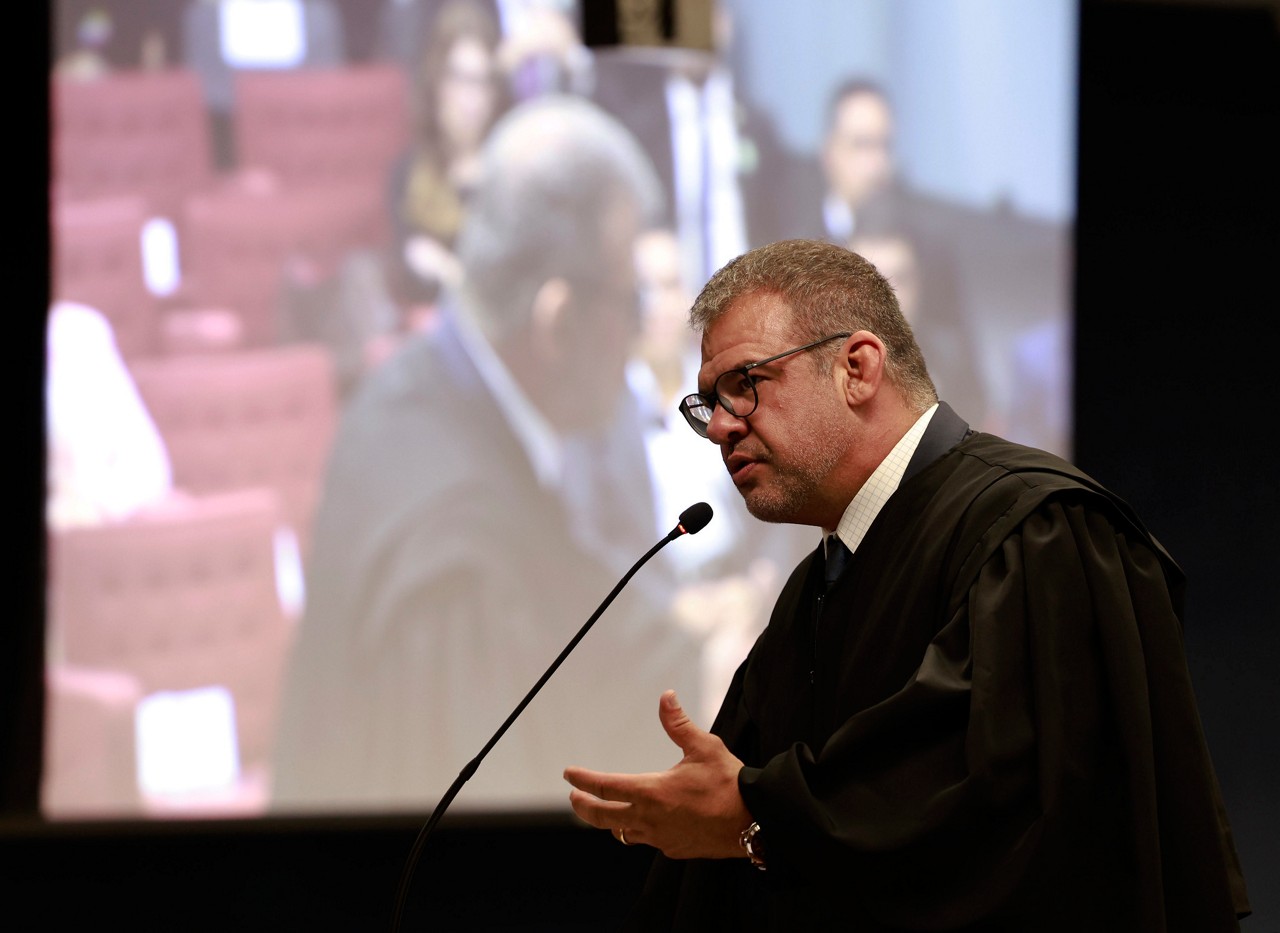 O advogado Marcus Vinicius de Camargo Figueiredo, defensor do general Mario Fernandes, deixou o STF contrariado após ser repreendido por Alexandre de Moraes durante acareação